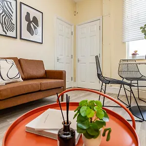  Guest house Kasu - Sneinton,