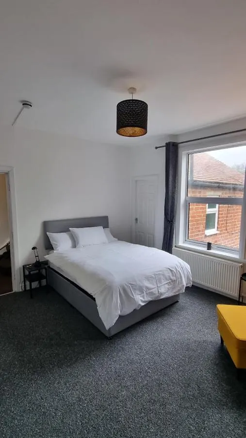 En Suite Room With Kitchen Facilities نوتينغهام بيت ضيافة