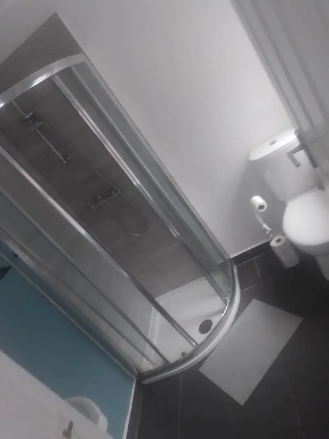 En Suite Room With Kitchen Facilities نوتينغهام بيت ضيافة